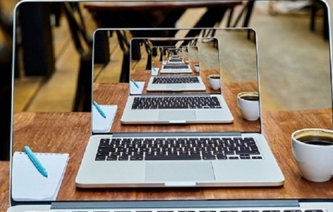 李小冉回應(yīng)對(duì)劉曉慶臭臉